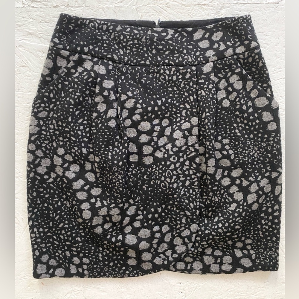 Cozy paneled tulip skirt